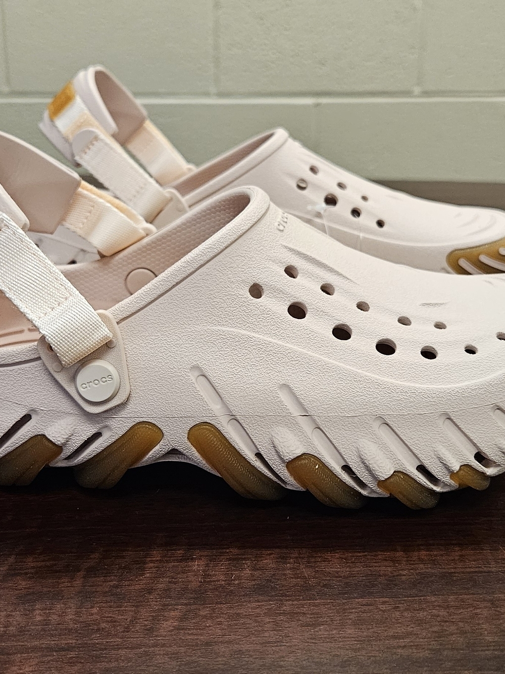 Crocs Women’s Echo Gum Ro Clog In Color Quartz Sixe 9